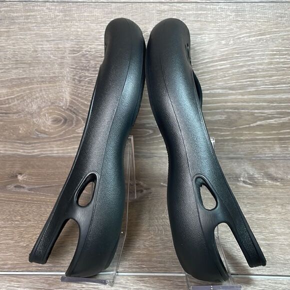 Crocs Taylor Slingback Slip On Women’s Size 9 Black Rubber Comfort Flat Sandals - Picture 10 of 11